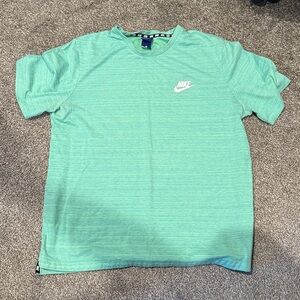 Nike shirt in size XL